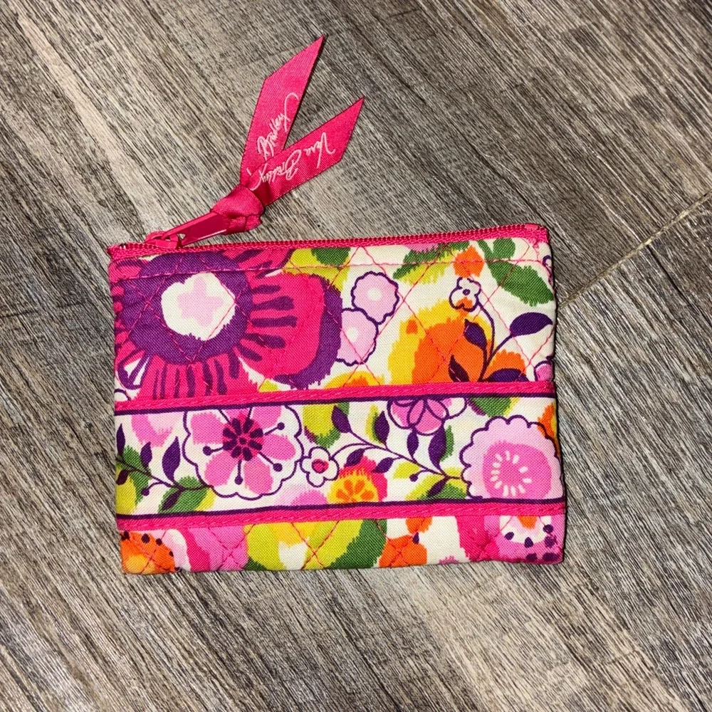 Vera Bradley Coin Purse Pink Floral Pattern - Picture 1 of 6